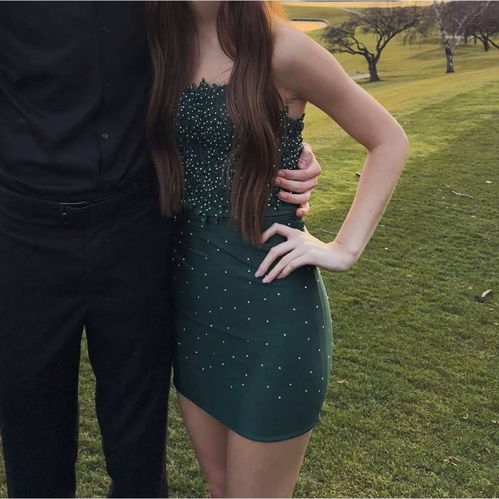 kiss prom| Audrey | dark green spaghetti strap cross back short dress (0)